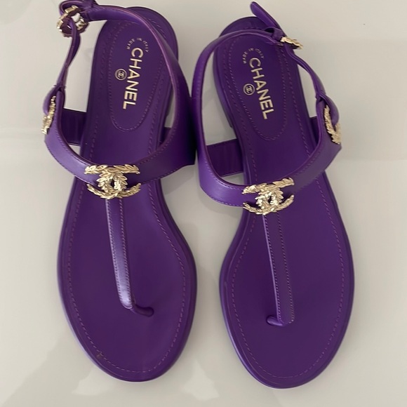 Chanel thong sandals - Picture 1 of 5